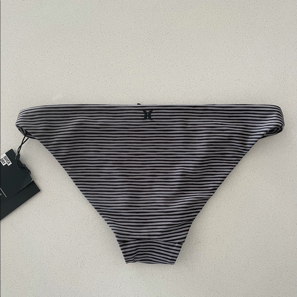 Small Hurley bikini bottoms